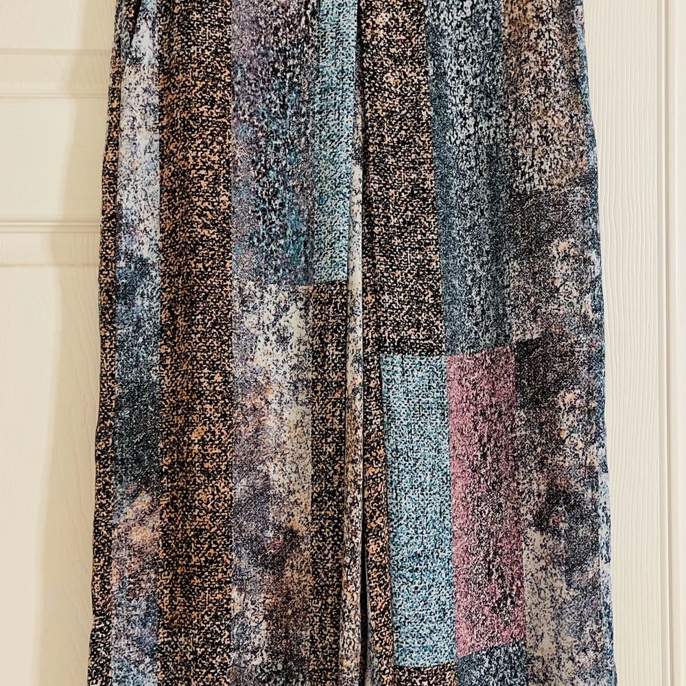 BCBGeneration wide leg pants that looks like a skirt, multicolored, Size: Medium - Picture 2 of 3